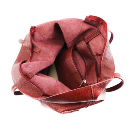 Sac cabas femme tendance en cuir grainé porté épaule ou main rouge foncé