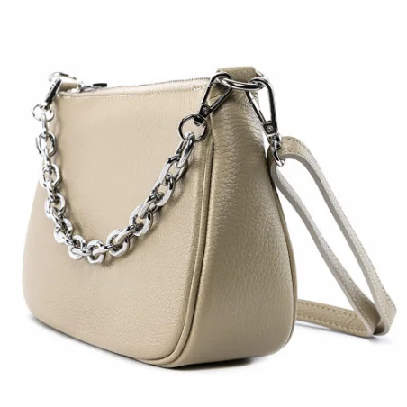 Sac à main femme tendance en cuir grainé italien porté épaule taupe clair sac baguette