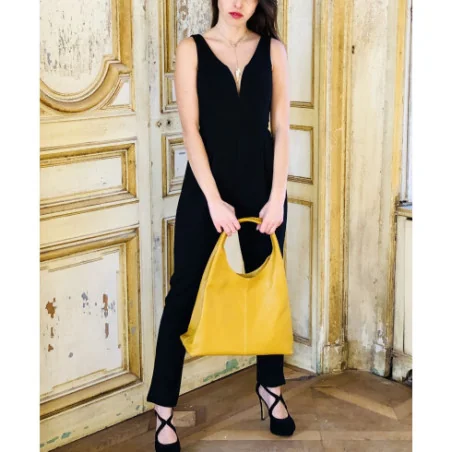 Sac à main pour femme type hobo en cuir pur vachette grainé porté épaule moutarde