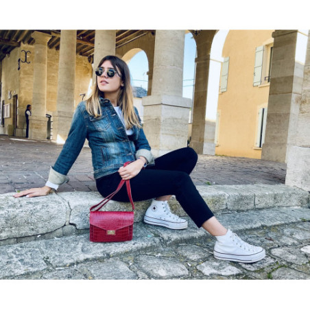 Mini sac très tendance femme en cuir façon croco porté bandoulière framboise sac bandoulière