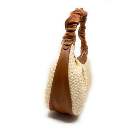 Sac à main tendance femme en paille et cuir lisse porté épaule et bandoulière cognac