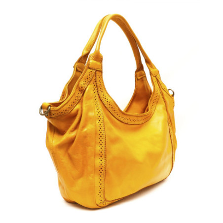 Sac à main hobo tendance femme en cuir vintage porté épaule et bandoulière jaune moutarde