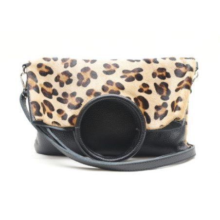 Sac multiposition tendance femme en véritable cuir porté épaule et main léopard