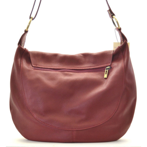 Sac besace mode femme en cuir italien lisse porté bandoulière et épaule rouge foncé