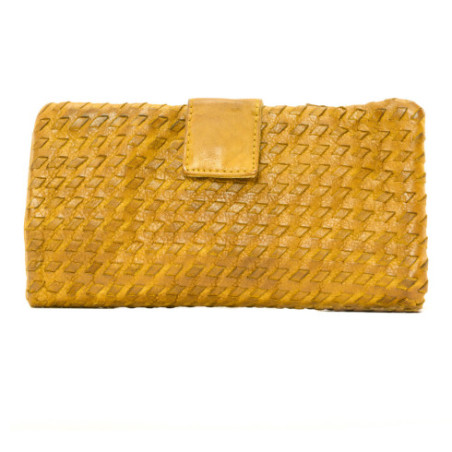 Portefeuille tendance femme en cuir italien tressé porté main jaune moutarde