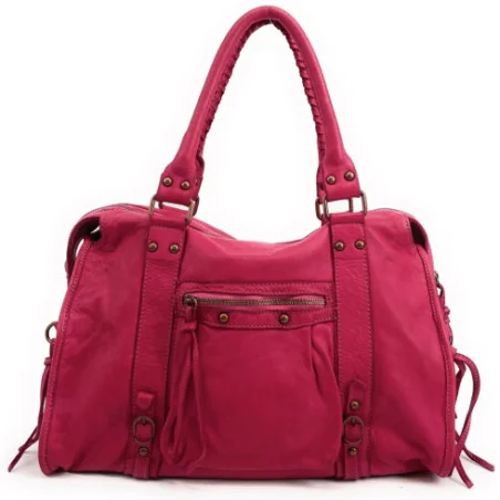 Sac à main tendance femme en cuir vintage italien porté main épaule et bandoulière rose fuchsia