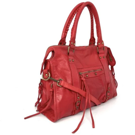 Sac de rentrée tendance femme en cuir souple délavé porté main et bandoulière rouge fraise