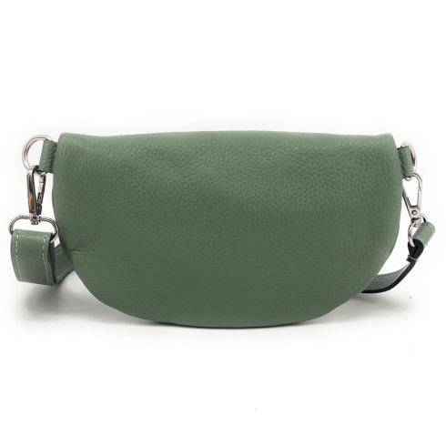Sac mode femme en cuir grainé italien porté de travers vert amande sac banane tendance