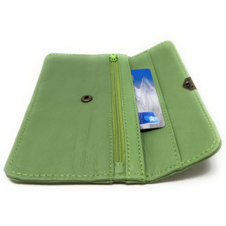 Pochette mode femme en cuir lisse italien porté main vert pistache porte-monnaie tendance