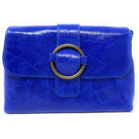 Mini sac bandoulière tendance femme en cuir lisse porté épaule de travers et bandoulière bleu électrique