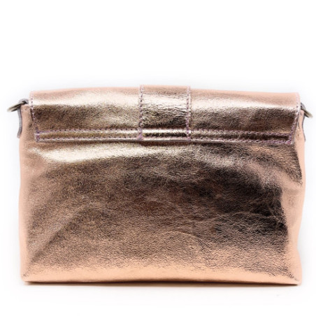 Mini sac bandoulière tendance femme en cuir lisse porté épaule de travers et bandoulière or rose