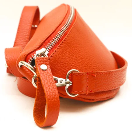 Sac banane très tendance femme en cuir italien de travers avec bandoulière amovible orange