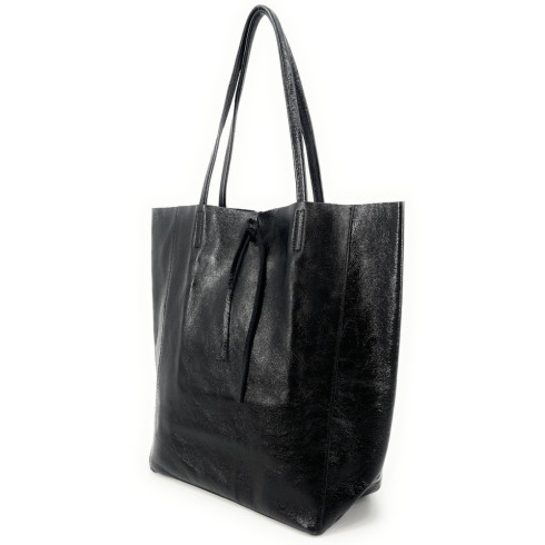 Sac mode femme en cuir grainé porté épaule et main noir irisé sac cabas tendance