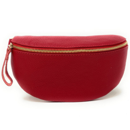 Sac banane femme tendance en cuir grainé italien porté de travers et à la taille rouge