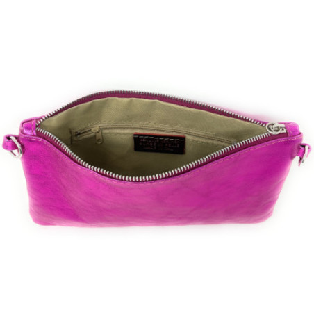 Sac pochette très tendance femme en cuir irisé porté épaule avec bandoulière amovible rose fuchsia irisé