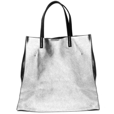 Sac très tendance femme en cuir italien métallisé porté main gris clair