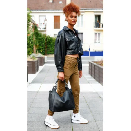 Sac cabas très tendance femme en cuir porté épaule avec bandoulière amovible noir
