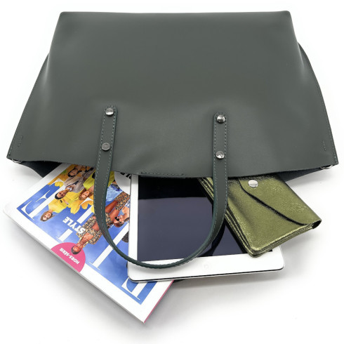 Sac à main tendance femme en cuir glacé italien porté épaule avec bandoulière kaki foncé grand sac cabas