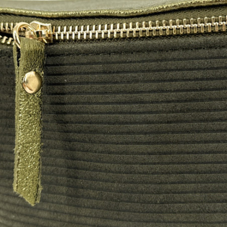Sac banane en nubuck et cuir irisé femme avec bandoulière fabriqué en Italie couleur kaki