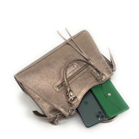 Sac en cuir brillant pur de vachette pour femme porté main avec bandoulière fabriqué en Italie champagne