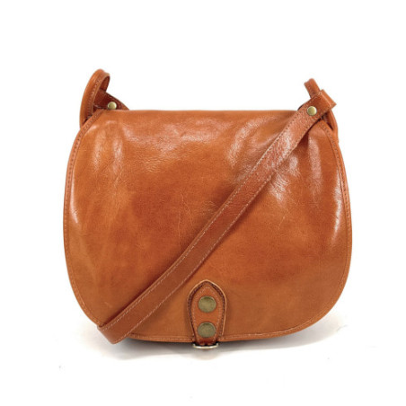 Besace femme tendance en cuir lisse pur vachette porté bandoulière couleur camel foncé