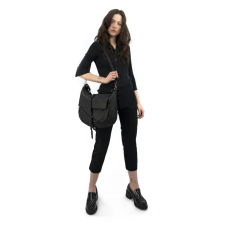 Sac femme tendance en cuir vintage noir avec bandoulière