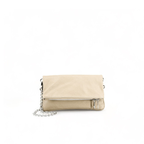 Sac pochette femme en cuir de vachette couleur beige avec bandouliere chaine