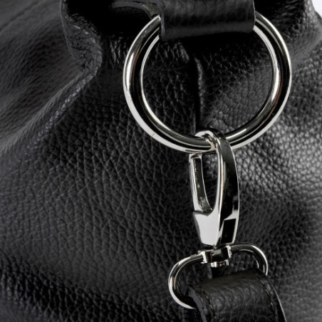 Sac bandoulière très tendance femme en cuir italien grainé porté épaule avec bandoulière marron foncé sac seau