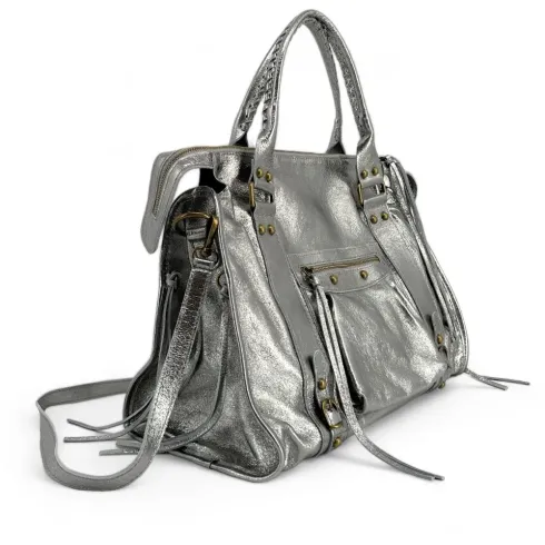 grand sac en cuir gris brillant pour femme tendance avec bandoulière