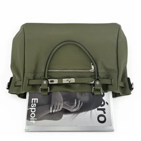 sac à main femme vert kaki porté main avec bandoulière en cuir