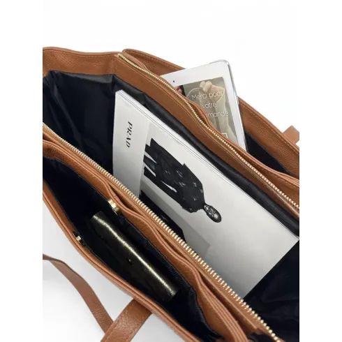 sac à main type cabas marron camel foncé femme en cuir grainé italien