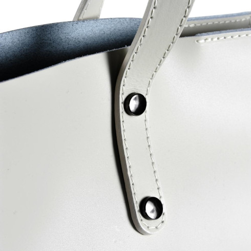 Grand sac femme tendance en cuir italien glacé porté épaule avec bandoulière réglable beige