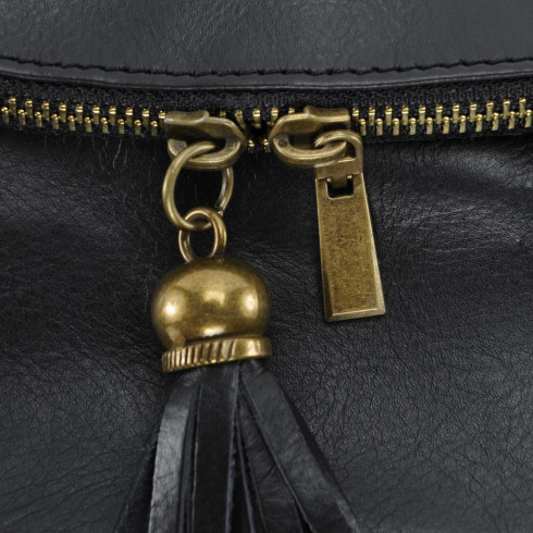 Sac bandoulière tendance femme en cuir lisse porté épaule et bandoulière noir